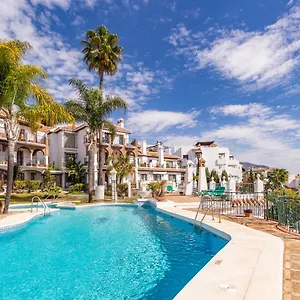 Sanders Golf - Lovely Two-bedroom With Shared Pool Fuengirola